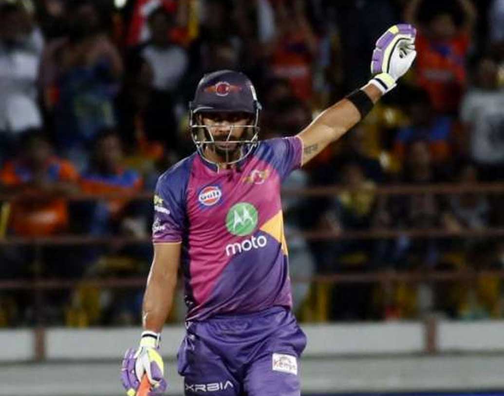 মনোজ তিওয়ারি কিংস ইলেভেন পঞ্জাবের হয়ে গত বছর বেশি খেলার সুযোগ পাননি। তবে ঝোড়ো ইনিংস খেলার ক্ষমতা তাঁর রয়েছে। মনোজের বেস প্রাইস ৫০ লক্ষ টাকা।