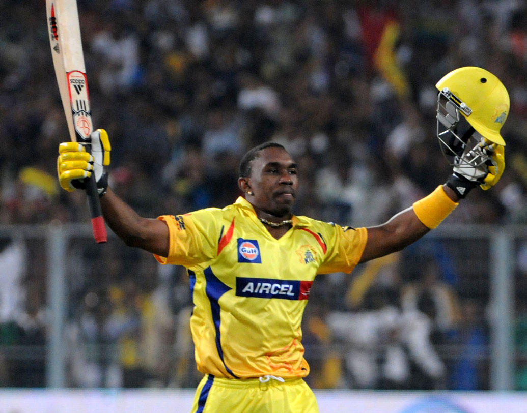 ব্যাট-বল ছাড়াও দর্শকদের মাতাতে যে কয়েক জন ক্রিকেটারের নাম একেবারে সামনের সারিতে থাকবে, তাঁদের মধ্যে অন্যতম ডোয়েন ব্রাভো। ২০১৮-র আইপিএলের ১৬টি ম্যাচে ১৪১ রান ছাড়াও ১৪টি উইকেট নিয়েছেন তিনি।