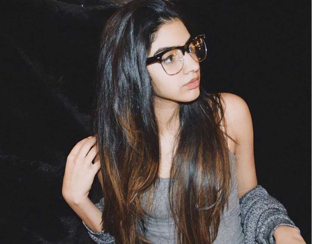 খুশি কপূর প্রায়ই নিজের ক্যাজুয়াল ছবি পোস্ট করেন সোশ্যাল মিডিয়ায়। সেগুলি নিয়েও হই চই হয়। এ বার সোশ্যাল মিডিয়া তোলপাড় তাঁর একটি ট্যাটু নিয়ে।