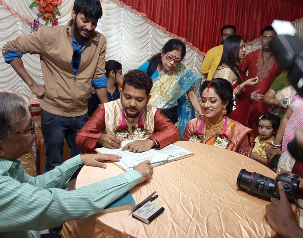 অরিত্র দীর্ঘদিনের পরিচিত মুখ। অনেক ছোট থেকে তাঁকে পর্দায় দেখছেন দর্শক। বহু ধারাবাহিকে অভিনয় করেছেন তিনি।