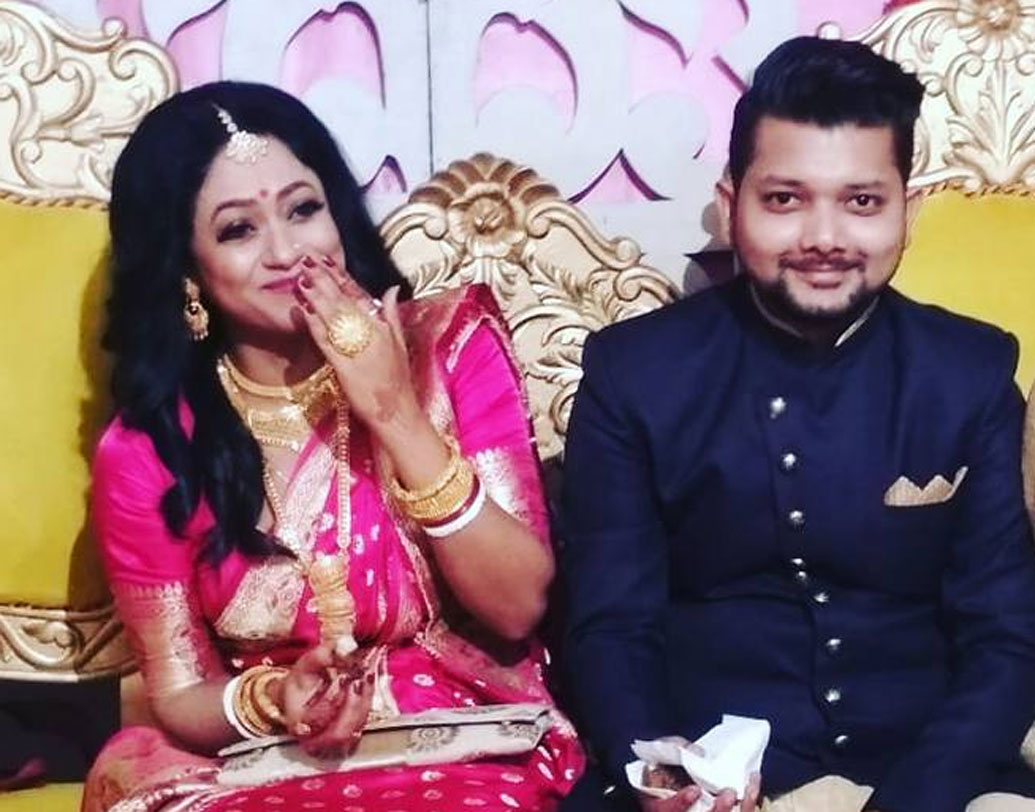 বিয়ে এবং রিসেপশনে হাজির ছিলেন টেলি পাড়ার বহু তারকা।