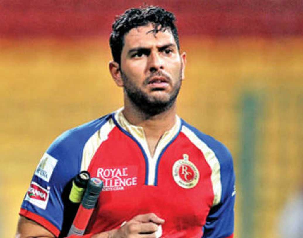 ফের যুবরাজ সিংহ। এ বার তাঁর দল উঠেছিল ১৪ কোটি টাকা। ২০১৪ সালের নিলামে বাঁ-হাতিকে নিয়েছিল রয়্যাল চ্যালেঞ্জার্স ব্যাঙ্গালোর। টি-টোয়েন্টিতে দ্রুততম হাফ-সেঞ্চুরির রেকর্ড তখন যুবির দখলেই ছিল।