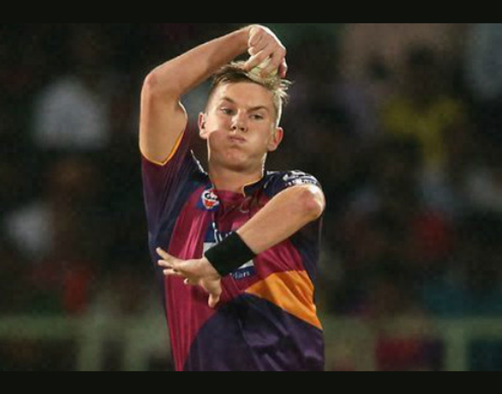 আইপিএলের ১১ ম্যাচে ১৯টি উইকেট শিকার করেছেন অস্ট্রেলিয়ার অ্যাডাম জাম্পা। সফরকারী ভারতীয় দলের বিরুদ্ধেও বেশ ভাল পারফর্ম করেছেন। তবে তা-ও আগামী আইপিএলে দেখা যাবে না তাঁকে। অস্ট্রেলিয়ার টি-টোয়েন্টি দলের নিয়মিত সদস্য জাম্পাকে পুরো সময়ের জন্য আইপিএলে পাওয়া যাবে না বলেই বোধহয় তাঁকে কেনেনি কোনও দল।