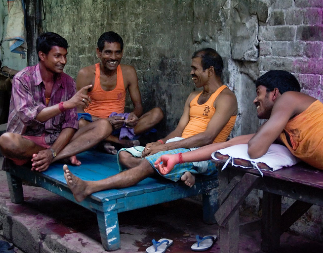লোখান্ডে ব্রিটিশ আধিকারিকদের বলেন, দেশ ও দশের সেবা করার জন্য শ্রমিকদের সপ্তাহে এক দিন ছুটি প্রয়োজন। তিনি আরও বলেন, রবিবার হিন্দু দেবতা ‘খান্ডোবা’র দিন। তাই শ্রমিকদের ওই দিন সাপ্তাহিক ছুটি জরুরি।