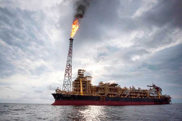 From Dealers to experts are not agreed that oil price is reduced