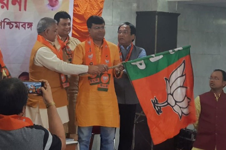Adhir Chowdhury loyalist Anupam Ghosh joins BJP dgtl