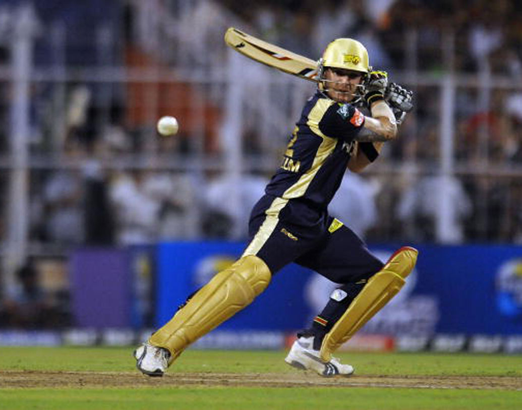 ব্রেন্ডন ম্যাকালাম: প্রাথমিক ভাবে দল না পেলেও পরবর্তীতে সুযোগ আসতেই পারে। কুড়ি ওভারের ক্রিকেটে ৩৭ বছরের ম্যাকালাম এখনও সত্যিই বড় নাম।