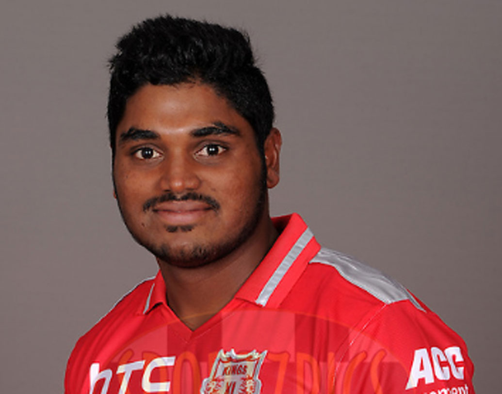 নিখিল নায়েক: নাইটদের দলে দীনেশ কার্তিক ছাড়াও রয়েছেন রবীন উথাপ্পা। যাঁরা উইকেটের পিছনে যথেষ্টই দক্ষ। এবং প্রথম একাদশে মোটামুটি নিশ্চিত। ফলে তৃতীয় উইকেটরক্ষক নায়েক কতটা সুযোগ পাবেন, তা দেখার।