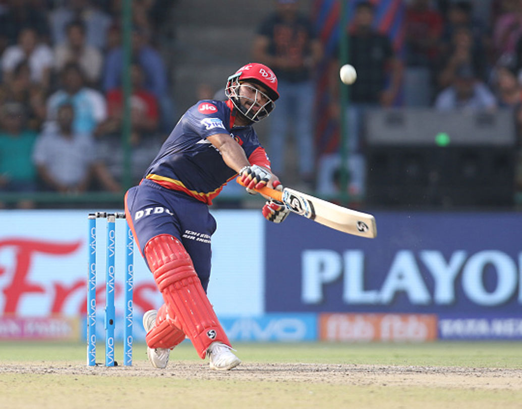 ঋষভ পন্থ: ধোনির শূন্যতা পূরণ করবেন বলে মনে করা হচ্ছে। দিল্লি ডেয়ারডেভিলস গত বছর ১৫ কোটিতে কিনেছিল বাঁহাতি পন্থকে।