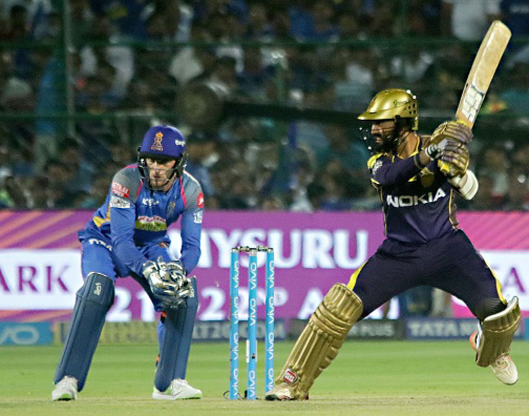 দীনেশ কার্তিক: টি২০ ফরম্যাটের অন্যতম সফল ক্রিকেটার। বর্তমানে নাইটদের অধিনায়ক। ২০১৪ সালে কার্তিককে সাড়ে ১২ কোটিতে কিনেছিল দিল্লি।