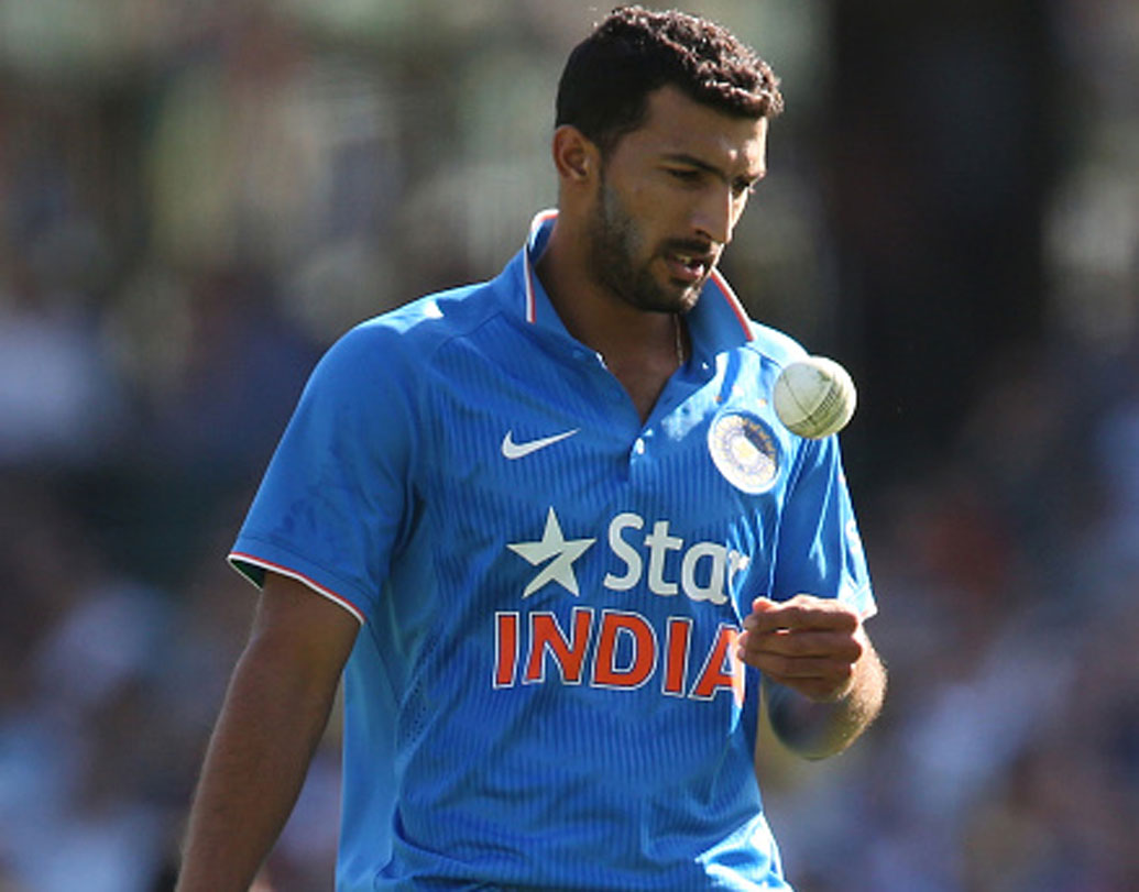 ঋষি ধওয়ন: এই দলে দু’জন অলরাউন্ডার ডাক পেতে পারেন। এর মধ্যে এক জন ঋষি। ২০১৬ সালে শেষ বার আইপিএলের জার্সি পরেছিলেন।