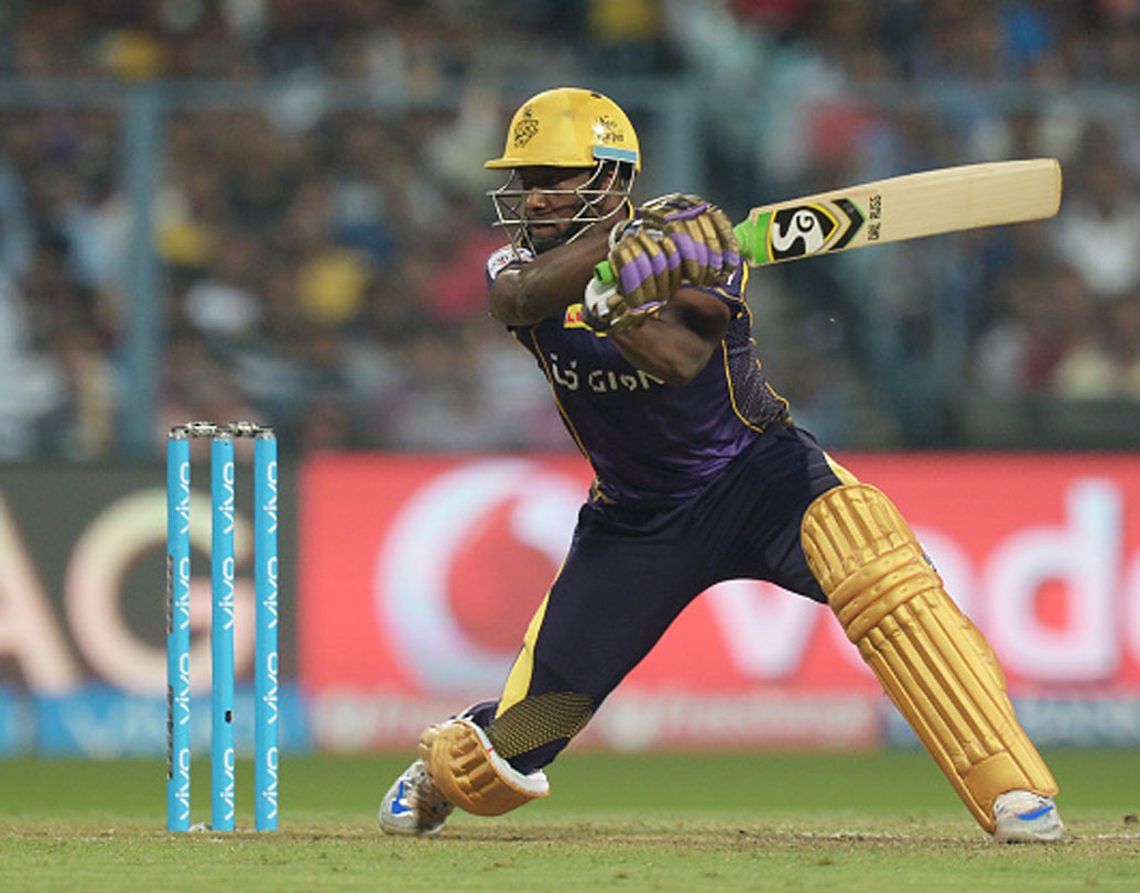 আন্দ্রে রাসেল: নাইটদের দলের বড় ভরসা। আইপিএলে বার বার তার কেরামতি দেখা গিয়েছে। এখনও পর্যন্ত ৫০টি আইপিএল ম্যাচ খেলেছেন। গড় তিরিশের কাছাকাছি। বল হাতেও যথেষ্টই ভরসাযোগ্য।