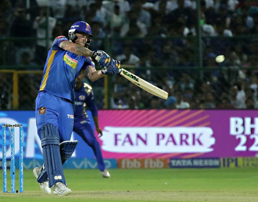 বেন স্টোকস: ইংল্যান্ডের অলরাউন্ডারটি অন্যতম গেম চেঞ্জার হতে চলেছেন। ২৫টি ম্যাচ খেলা স্টোকস ইতিমধ্যেই একটি শতরান করেছেন। ২০টি উইকেটও রয়েছে তাঁর দখলে। রাজস্থানের হয়ে তিনি চমক দেখাতেই পারেন।