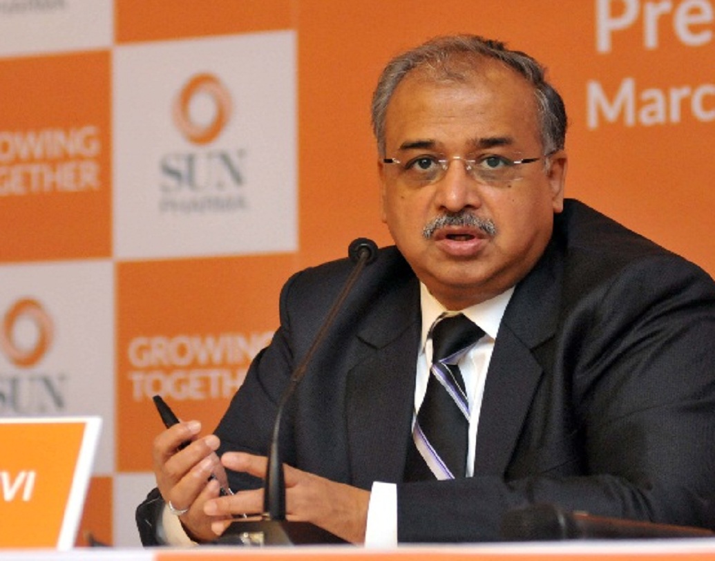 বিশ্বের চতুর্থ বৃহত্তম ঔষধ প্রস্তুতকারক সংস্থা সান ফার্মাসিউটিক্যাল ইন্ডাস্ট্রিজ। দিলীপ সাঙ্ঘভি ওই সংস্থার প্রতিষ্ঠাতা। এ বছর তাঁর প্রায় ৪৬০ কোটি টাকা ক্ষতি হয়েছে।