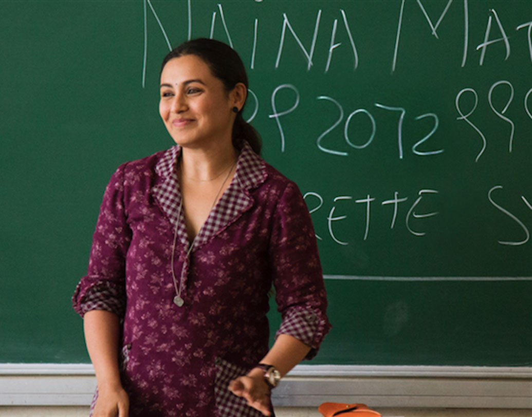 হিচকি: মাত্র ১২ কোটি খরচে বানানো এই ছবি প্রায় ২৪০ কোটি টাকার ব্যবসা দিয়েছে। বলতে গেলে, নিজের কামব্যাক ছবিকে একা হাতে টেনেছেন রানি মুখোপাধ্যায়। ‘ট্যুরেট’ সিন্ড্রোমে আক্রান্ত শিক্ষিকার জীবন নিয়েই গড়ে উঠেছে ছবির কাহিনি। শুধু এ দেশেই নয়, চিন, কাজাখস্তান, তাইওয়ান, হংকং এবং রাশিয়াতেও মুক্তি পেয়েছিল এই ছবি।