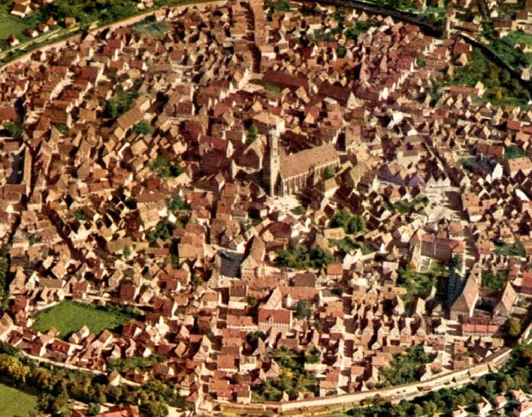 স্থানীয় রাইস ক্রেটার মিউজিয়ামে এই ঘটনাটি নিয়ে বেশ কিছু দ্রষ্টব্য ও নিদর্শন রয়েছে। বিশ্বের নানা দেশ থেকে উৎসুকদের ভিড় থাকে চোখে পড়ার মতো।