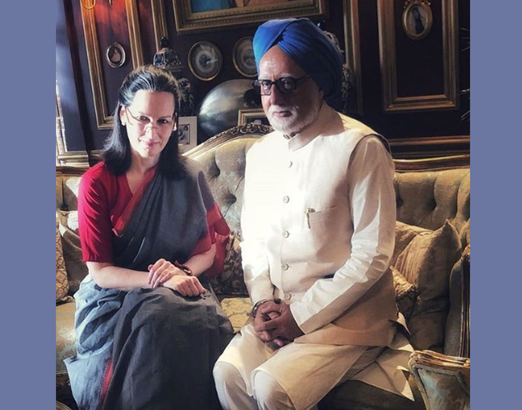 এই ফিল্মে সনিয়া গাঁধীর ভূমিকায় দেখা যাবে সুজান বারনার্টকে। আদতে জার্মান হলেও ফরাসি, স্প্যানিস, ইতালিয়ান, মরাঠি, ইংরেজি, হিন্দি ও বাংলাতে অনর্গল কথা বলতে পারেন তিনি। ‘হানিমুন ট্র্যাভেলস প্রাইভেট লিমিটেড’-এর মতো ফিল্ম ছাড়াও দেশীয় টেলিভিশনে বেশ কয়েকটা সিরিয়ালে দেখা গিয়েছে সুজানকে।