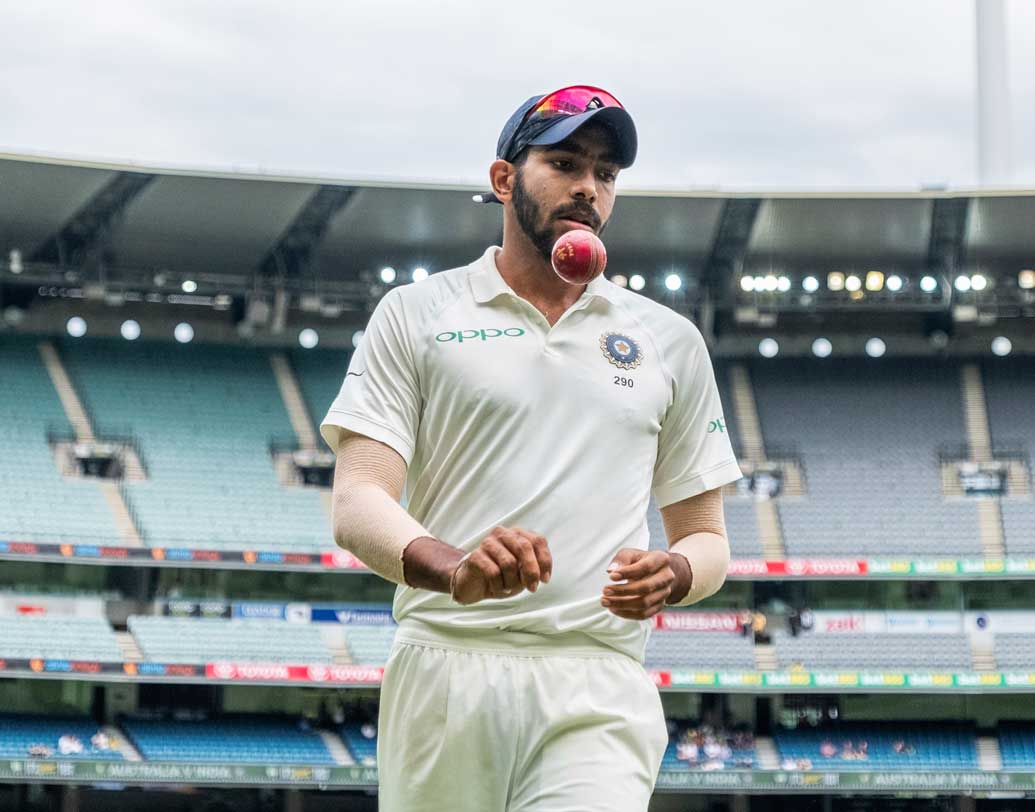 অজিদের প্রায় একাই শেষ করে দেন বুমরা। ৬ উইকেট নেন তিনি। ম্যাচে মোট ৯ উইকেট নিয়ে তিনিই হলেন ম্যাচের সেরা।