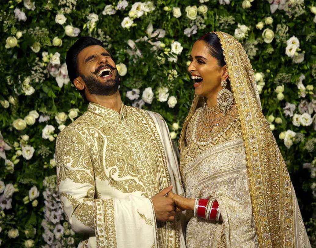 ১৪ ও ১৫ নভেম্বর ইতালির লেক কোমাতে কোঙ্কণী ও সিন্ধ্রি মতে বিয়ে করেছেন দীপবীর। ইউরোপেরই কোনও দেশে একান্তে সময় কাটাতে যাচ্ছেন তাঁরা, বলি সূত্র তেমনটাই জানাচ্ছে।