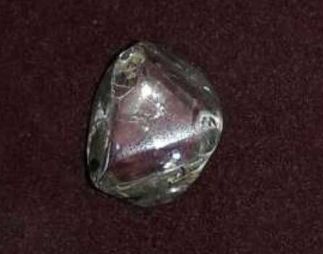 মধ্যপ্রদেশের পান্না থেকে এই হিরের হদিশ মিলেছে। তবে এই হিরের পিছনে অন্য ঘটনাও রয়েছে।