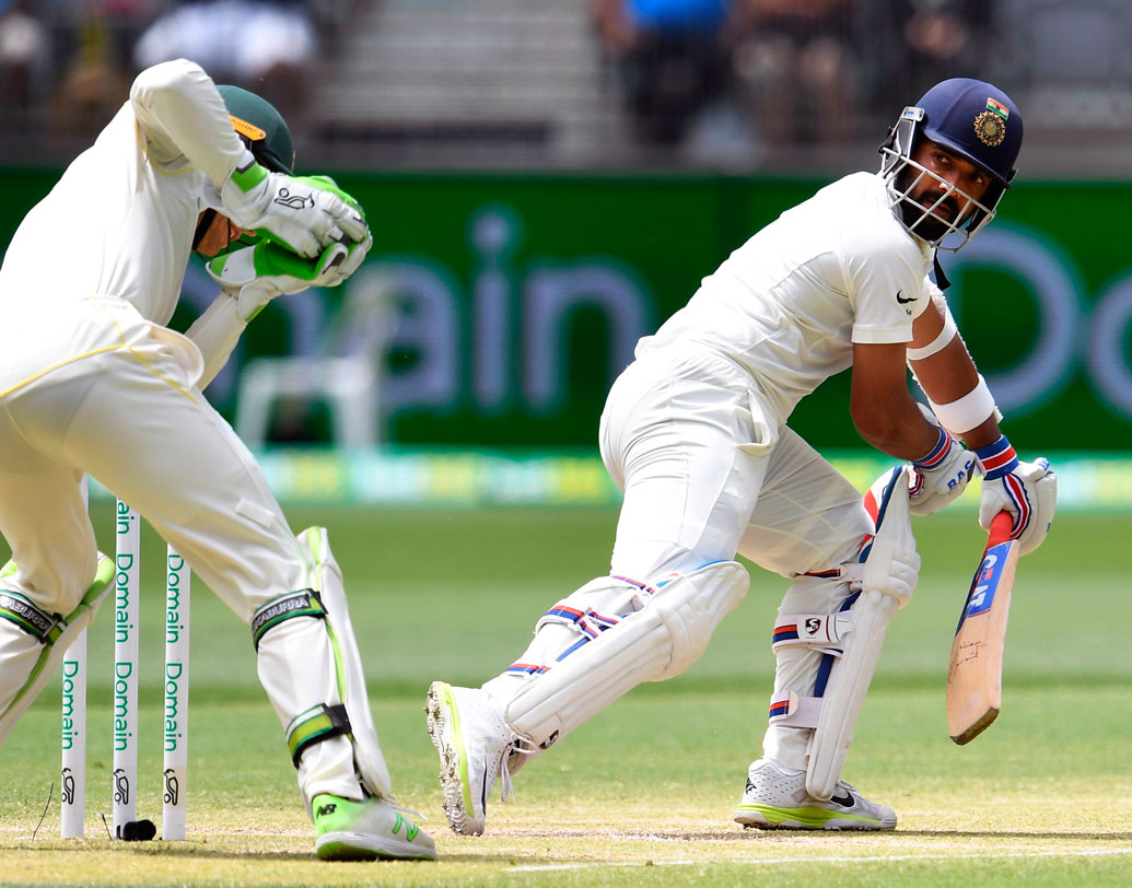 দক্ষিণ আফ্রিকার একটি টেস্টে দুরন্ত কামব্যাক করলেও পরবর্তীতে খুব একটা সফল হননি অজিঙ্ক রাহানে। ইংল্যান্ডের বিরুদ্ধে ১০ ইনিংসে মোট ২৫৭ রান করেন রাহানে।