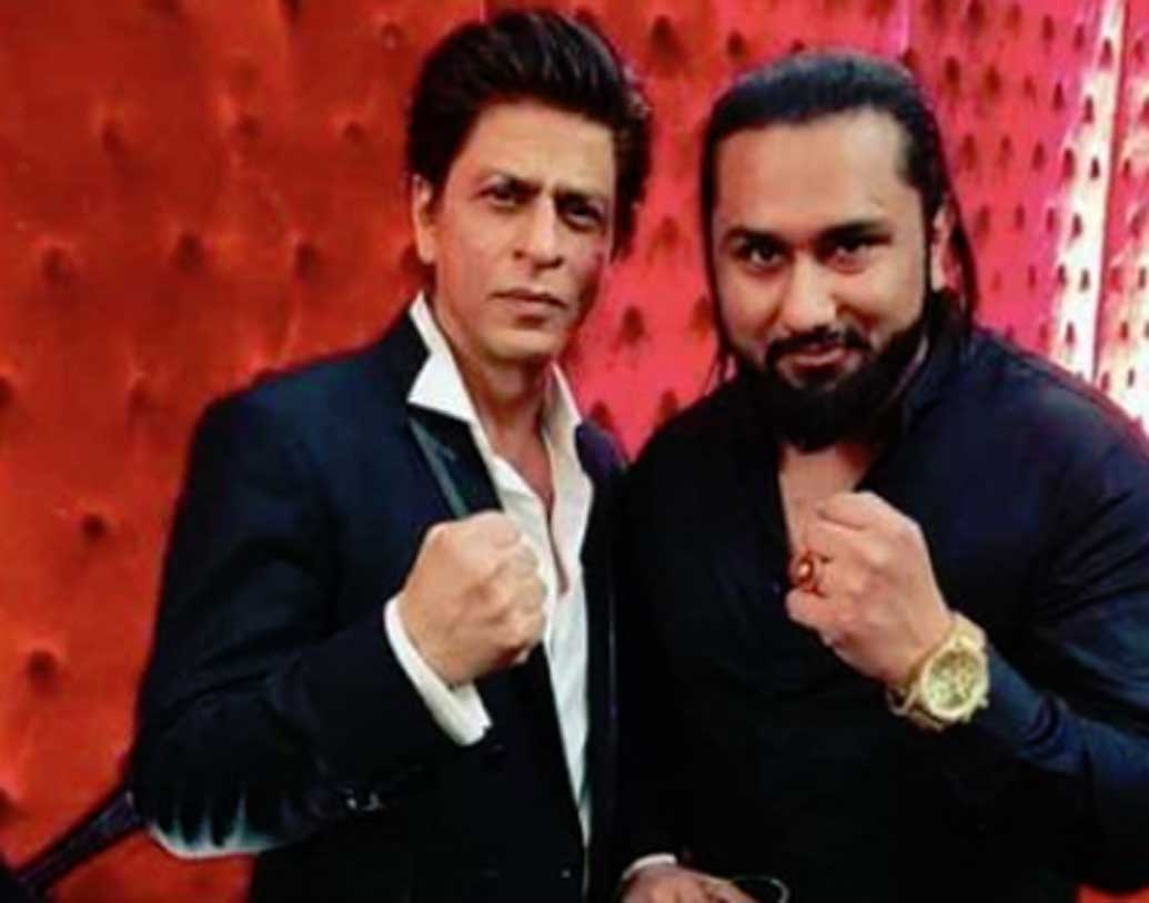 কিন্তু কেন এত দিন বেপাত্তা ছিলেন হানি? বলিউডে এক সময়ে জোর গুজব রটে, হানি সিংহ নাকি দিনরাত নেশায় বুঁদ হয়ে থাকতেন। আর সেই নেশাতুর অবস্থা থেকে বেরিয়ে আসার জন্যই রিহ্যাবে তাঁর চিকিৎসা চলছে বলেও শোনা গিয়েছিল।