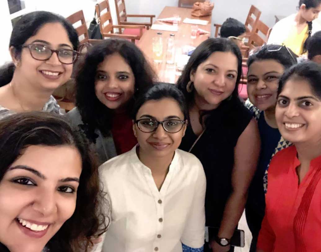 পাজল, কুইজ, কবিতা, ছোট গল্প, কার্টুন— এই সবও রয়েছে দ্য চিলড্রেনস পোস্টে। নিধি বললেন, ‘‘আমাদের কাগজের বেশির ভাগ কার্টুনিস্টরাই শিশু।’’ ‘দ্য চিলড্রেনস পোস্ট’-এর ভক্ত এক অভিভাবক নভিতা বহেতি বলছেন, ‘‘এই পেপার এখন আমাদের রোজ চাই। শুধু আমার ছেলে না, ছেলের বাবাও রোজ পড়ছে।’’