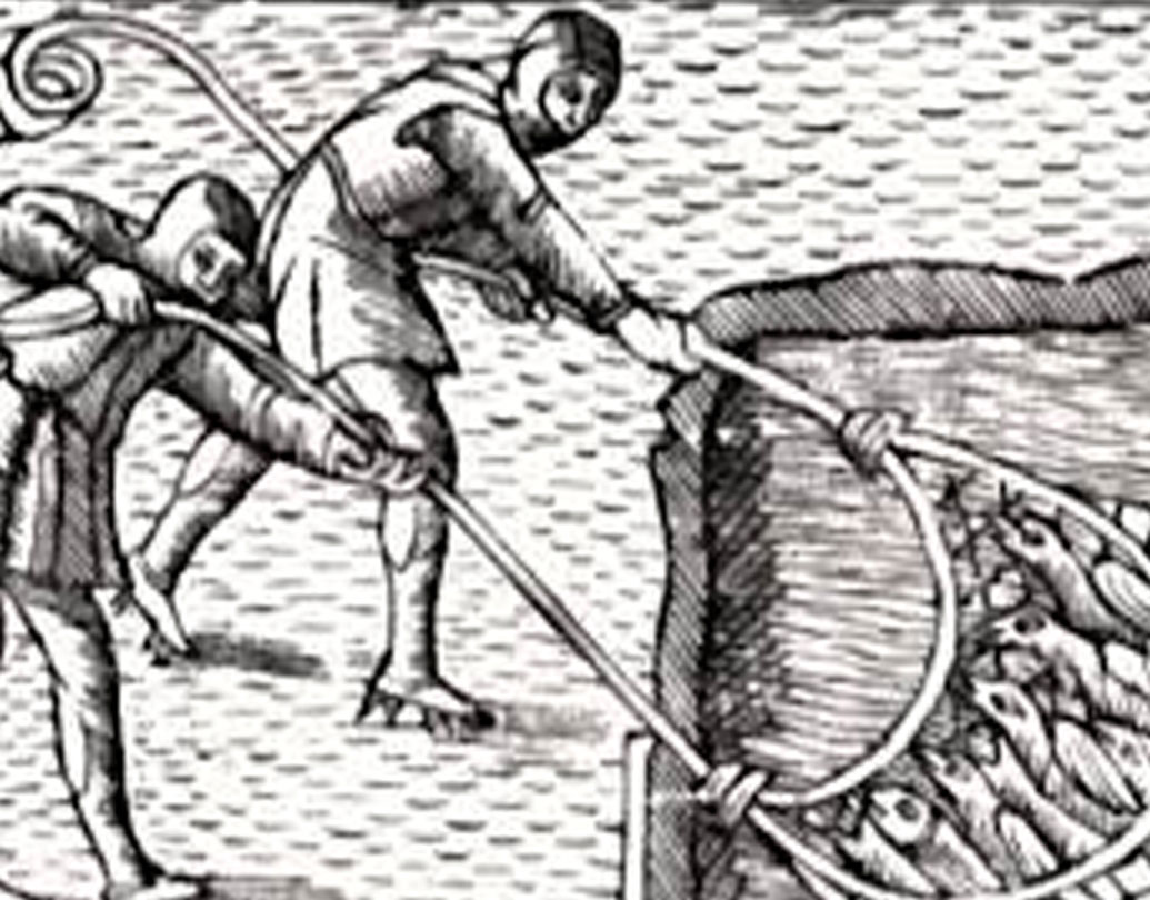 বহু ক্ষণ ধরে দাঁত দিয়ে কিছু চিবোনোর অভ্যাসও ছিল ওই ব্যক্তির। দাঁতের মাঝে আটকে ছিল এমনই কোনও একটা পদার্থ। হতে পারে মৃত্যুর আগেও দাঁত দিয়ে দড়ি কাটছিলেন ওই ব্যক্তি। সেখান থেকেই এই ব্যক্তি পেশায় মৎস্যজীবী ছিলেন বলে মনে করছেন পুরাতাত্ত্বিক বিশারদরা।