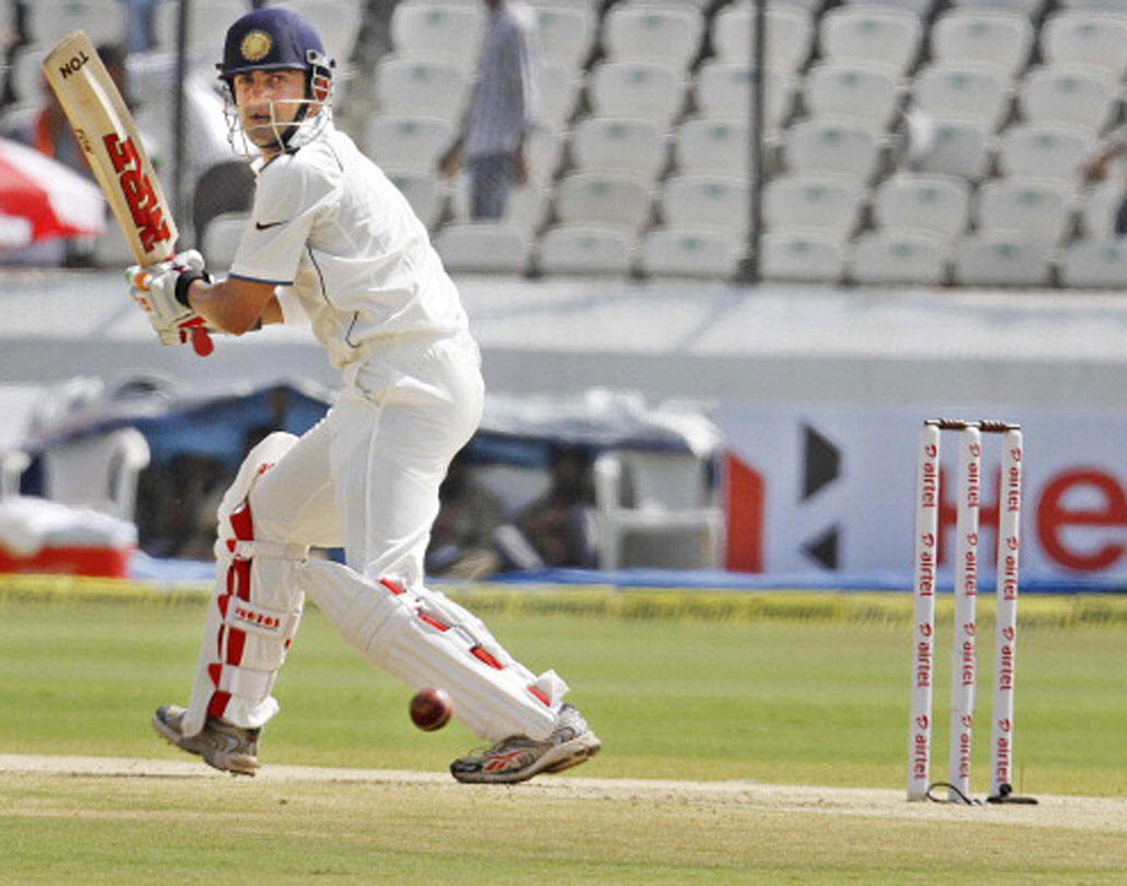 ২০০৯ নিউজিল্যান্ড সফরে টিম ইন্ডিয়া। প্রথমে ব্যাট করে নিউজিল্যান্ড করেছিল ৬১৯। প্রথম ইনিংসে ভারত ৩০৫ রানে শেষ হয়ে যায়। ফলো অনের পর দ্বিতীয় ইনিংসে রুখে দাঁড়ায় গম্ভীরের ব্যাট। ৬৪৩ মিনিটে ৪৩৬ বল খেলে তাঁর ১৩৭ রানের ইনিংস বাঁচিয়ে দেয় ভারতকে।