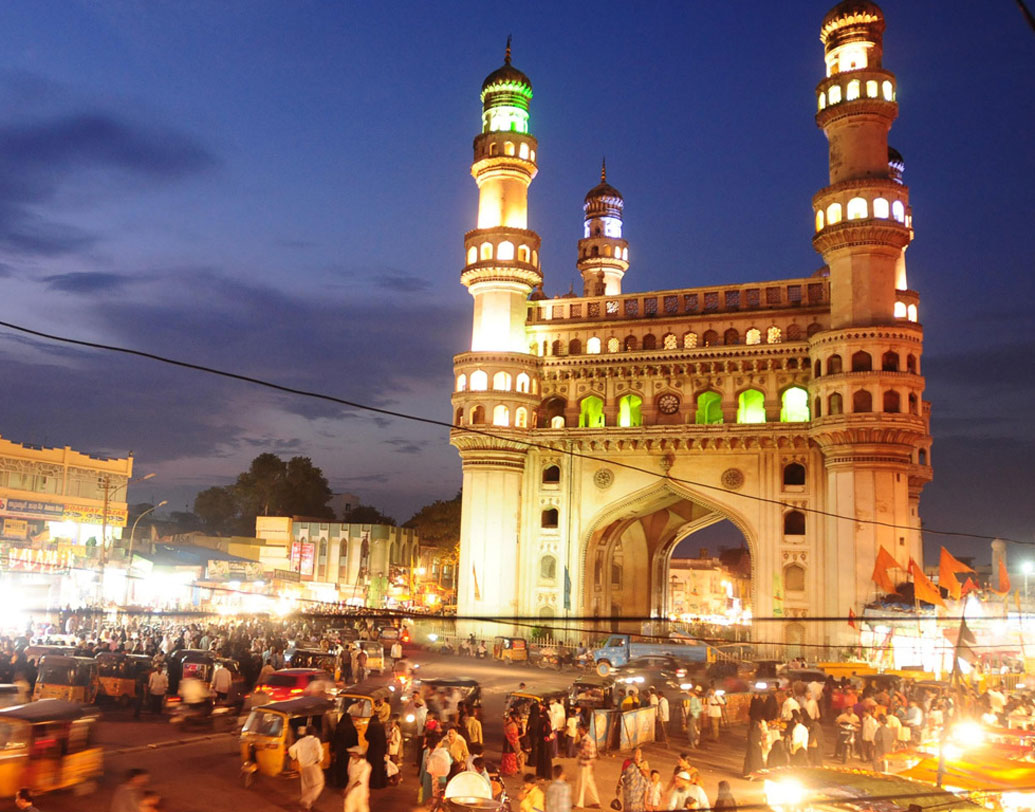 হায়দরাবাদের ক্ষেত্রে গড় আর্থিক বৃদ্ধি প্রত্যক্ষ করার কথা প্রায় ৮.৪৭ শতাংশ। সমীক্ষা বলছে, ২০২৭ সালের মধ্যে সুরাত, আগরা, বেঙ্গালুরু, হায়দরাবাদ-সহ সবকটি এশীয় শহরগুলির মোট গড় জাতীয় উৎপাদন ছাপিয়ে যাওয়ার কথা উত্তর আমেরিকা ও ইউরোপের প্রতিটি বড় মেট্রো শহরের জাতীয় উৎপাদনের গড়কে।