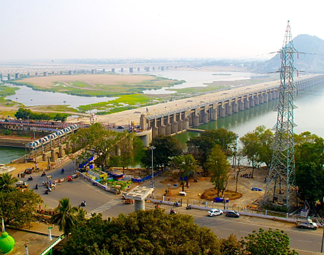 বিজয়ওয়াড়ায় ক্ষেত্রে গড় আর্থিক বৃদ্ধি দাঁড়ানোর কথা ৮.১৬ শতাংশে। এতগুলি শহর থাকলেও এই তালিকার ক্ষেত্রে কলকাতা বা দিল্লির নাম উল্লেখ নেই। বিশ্বের বৃহত্তম শহরগুলি নিয়েও একটি তালিকা প্রকাশ করছে অক্সফোর্ড। সে ক্ষেত্রে নিউ ইয়র্ক, টোকিও, লস অ্যাঞ্জেলেস, লন্ডন রয়েছে প্রথম চারে। তবে ২০১৯-২০৩৫ সালে এই তালিকায় বদল হতে পারে। আসতে পারে সাংহাই কিংবা বেজিংও।