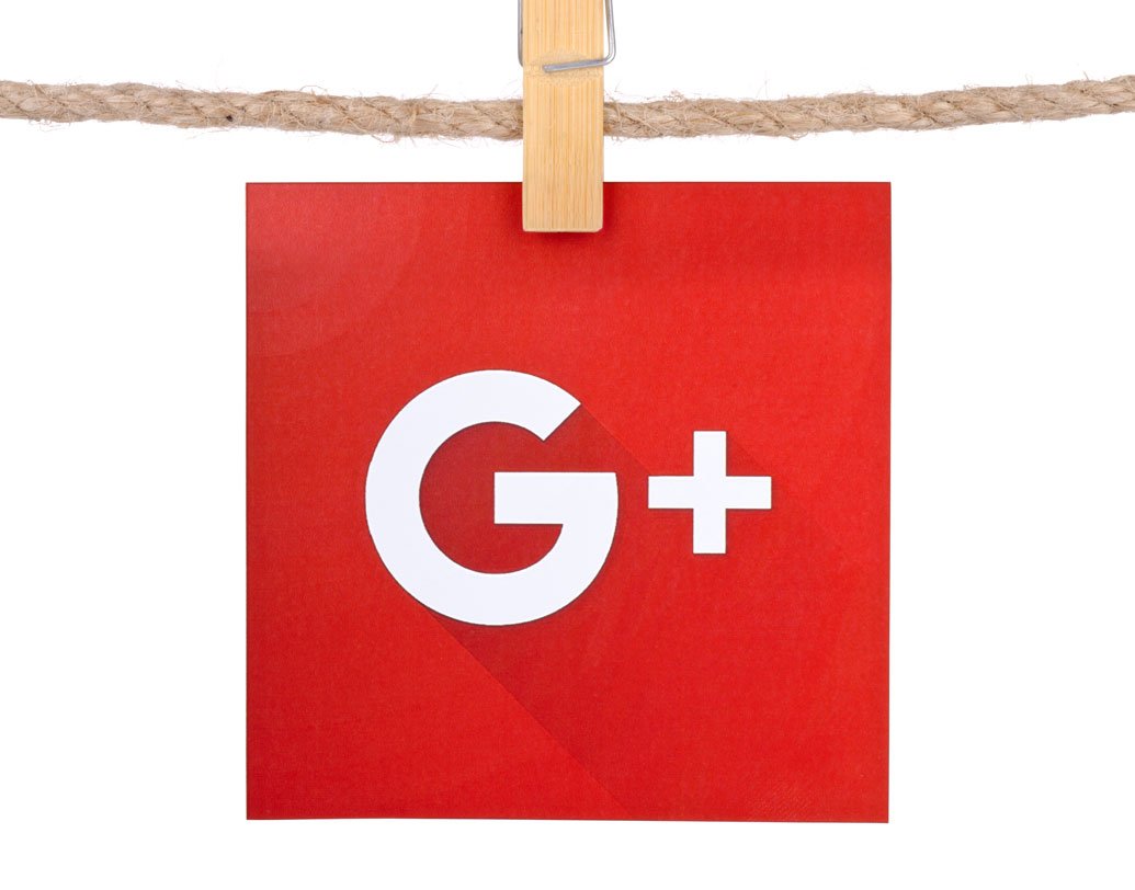 ২০১১ সালে গুগল প্লাসকে বাজারে আনে গুগল। ফেসবুক, টুইটারের সঙ্গে পাল্লা দিতেই এই নেটওয়ার্কিং সাইটকে আনা হয়। কিন্তু কাজের কাজ কিছুই হয়নি। উল্টে অন্য জনপ্রিয় সাইটগুলোর সঙ্গে পেরে উঠতে না পেরে আগামী ২০১৯-এর অগস্টের মধ্যেই এই পরিষেবা বন্ধ করে দেওয়ার কথা ঘোষণা করেছে গুগল।