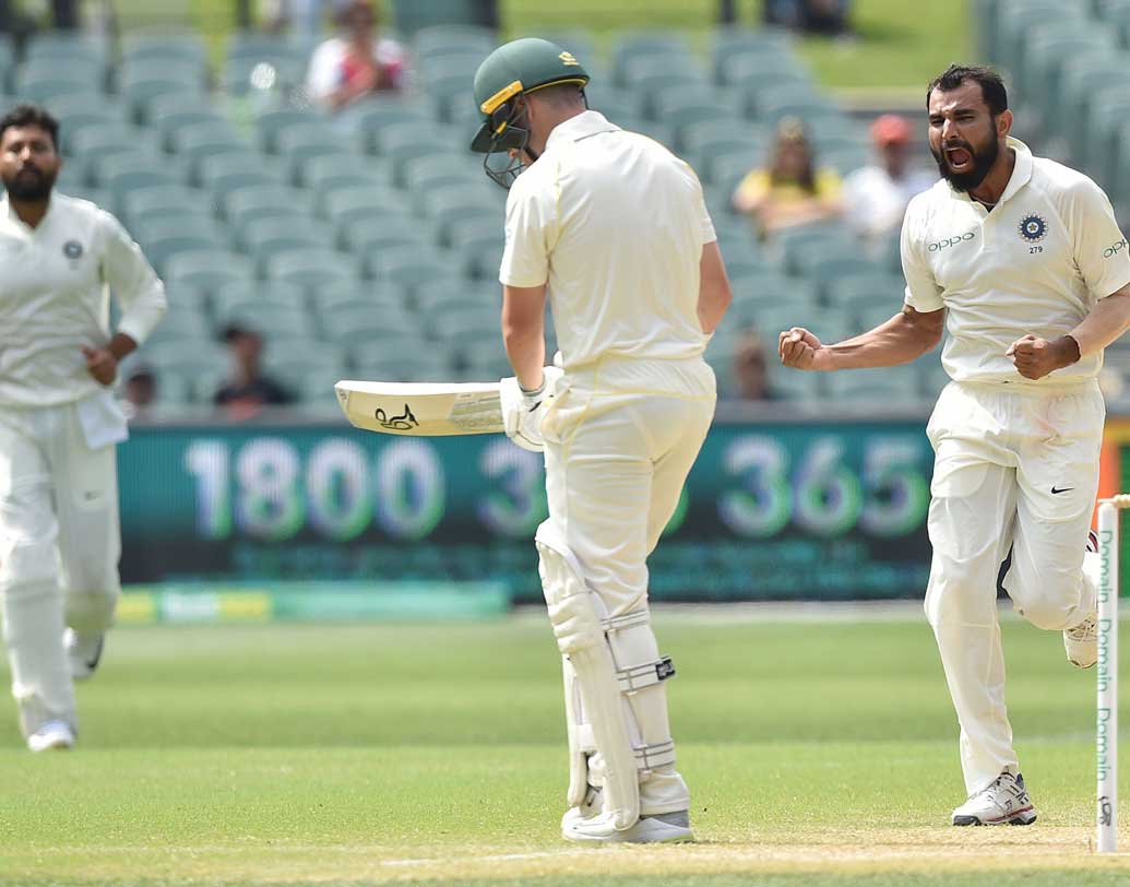 অ্যাডিলেডে ১৯০২ সালে ৩১৫ রান তাড়া করে জিতেছিল অস্ট্রেলিয়া। এখনও পর্যন্ত এটাই অজিদের এই মাঠে সর্বোচ্চ রান তাড়া করে জেতার রেকর্ড।