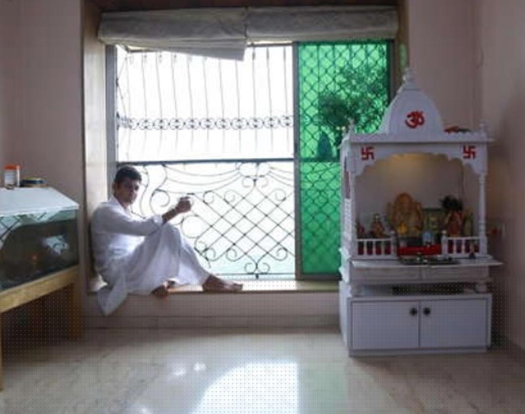 সম্প্রতি ‘ডেইলি ভাস্কর ডট কম’-কে দেওয়া একটি সাক্ষাত্কারে অভিনেতা জানিয়েছেন, কেরিয়ারের শুরুর কিছুদিন পরই ডিপ্রেশনে ভুগতে শুরু করেছিলেন তিনি।