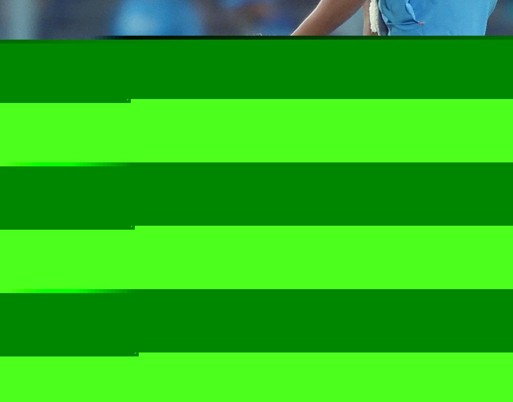 পরের ঘটনাও ওই একই ম্যাচের। ব্যাটসম্যানও একই— লেন্ডল সিমন্স। ৫০ রানের মাথায় ফের নো বলে আউট হয়ে জীবন ফিরে পান সিমন্স। এ বার ‘অপরাধী’ হার্দিক পাণ্ড্য।