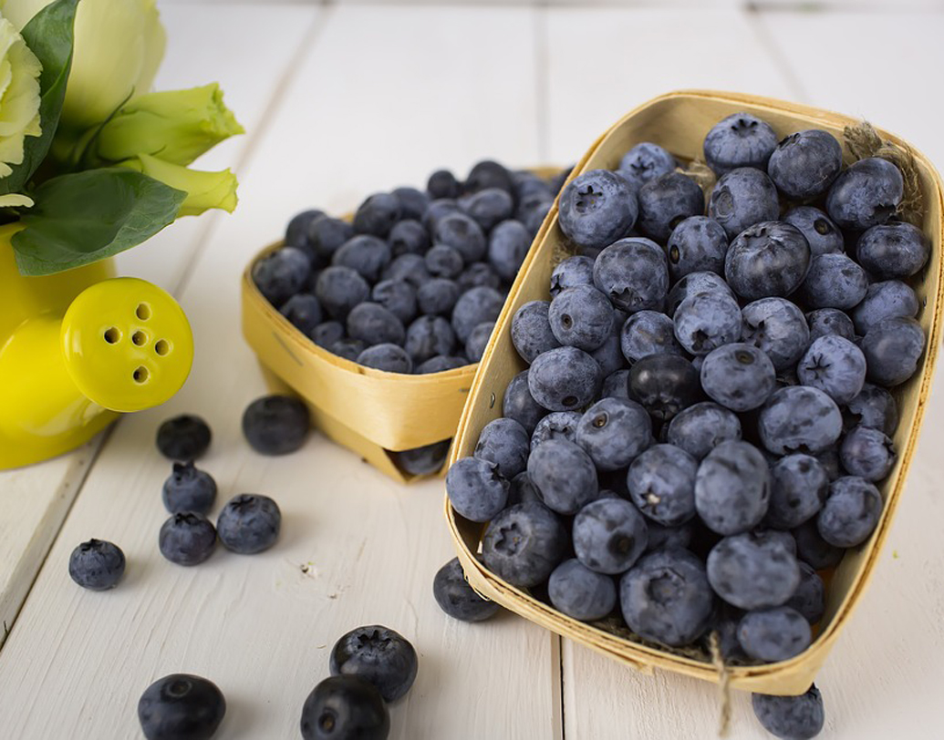 ব্লু বেরি: ব্লু বেরির মধ্যে প্রচুর পরিমাণ অ্যান্টিঅক্সিডেন্ট রয়েছে, যা প্রদাহজনিত রোগ এবং পেশির ব্যথা কমাতে সাহায্য করে।