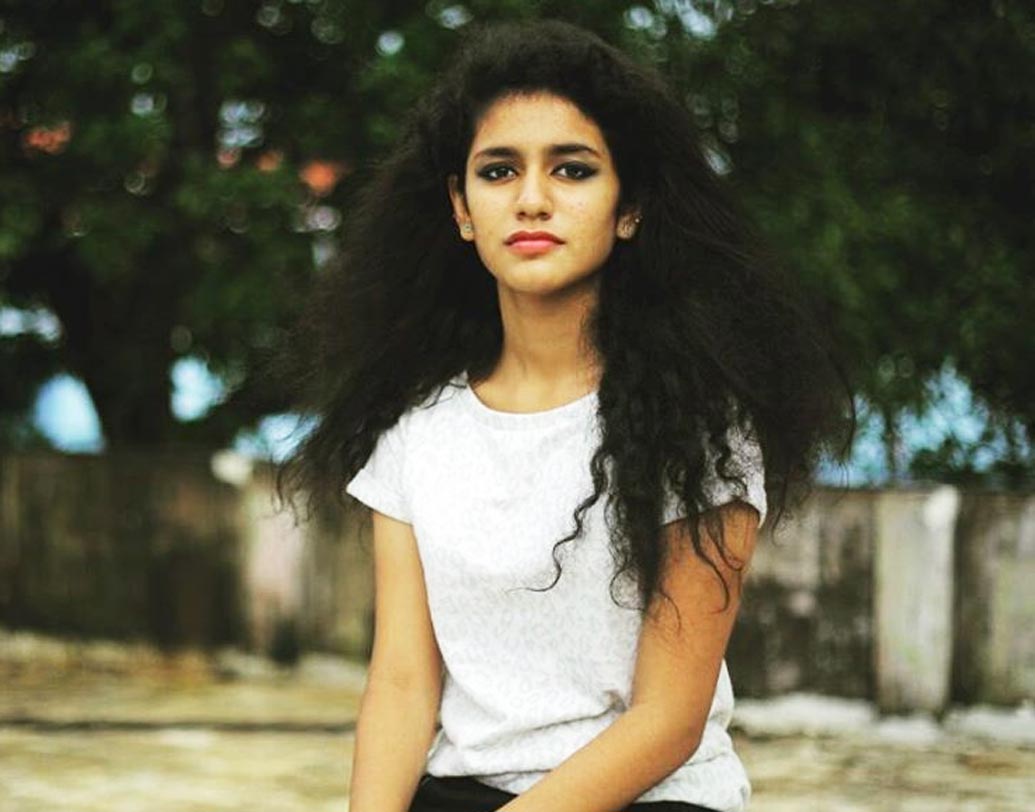 ওমার লুলু পরিচালিত মালয়ালম ছবি ‘ওরু আদার লভ’ ছবিটি দিয়েই অভিনয় জীবনের শুরু হতে চলেছে প্রিয়ার। যদিও ছবি রিলিজের আগে এই ছবিরই ‘মাণিক্য মালারায়া পুভি’ গানের ছোট্ট একটি ক্লিপের দৌলতে ইতিমধ্যেই বিপুল ফ্যান ফলোয়ারও তৈরি হয়ে গিয়েছে এই অভিনেত্রীর।