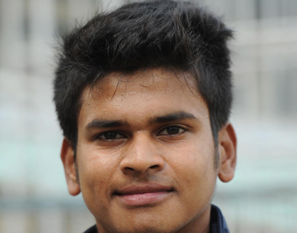 শ্রেয়াস আইয়ার: শেষ ওডিআই ম্যাচে দলে সুযোগ পেয়েছিলেন শ্রেয়াস। কিন্তু সুযোগ কাজে লাগাতে পারেননি এই তরুণ ক্রিকেটার। মাত্র ১৮ রানে প্যাভিলিয়নে ফেরেন তিনি। তবুও পঞ্চম ওডিআই ম্যাচে শ্রেয়াসের উপরই ভরসা রাখতে চাইছে ভারতীয় টিম ম্যানেজমেন্ট।