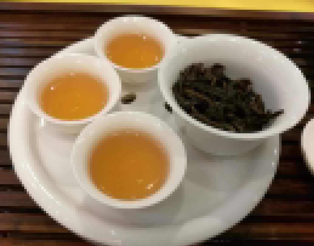 অ্যাসিডিটির সমস্যায় ব্ল্যাক, গ্রিন, টি, উলং, ক্যালেন্ডুলা, রোস্টেড ড্যান্ডেলিয়ন, নেটল, লেমন বাম বা লাইকোরিস রুট চা খান।