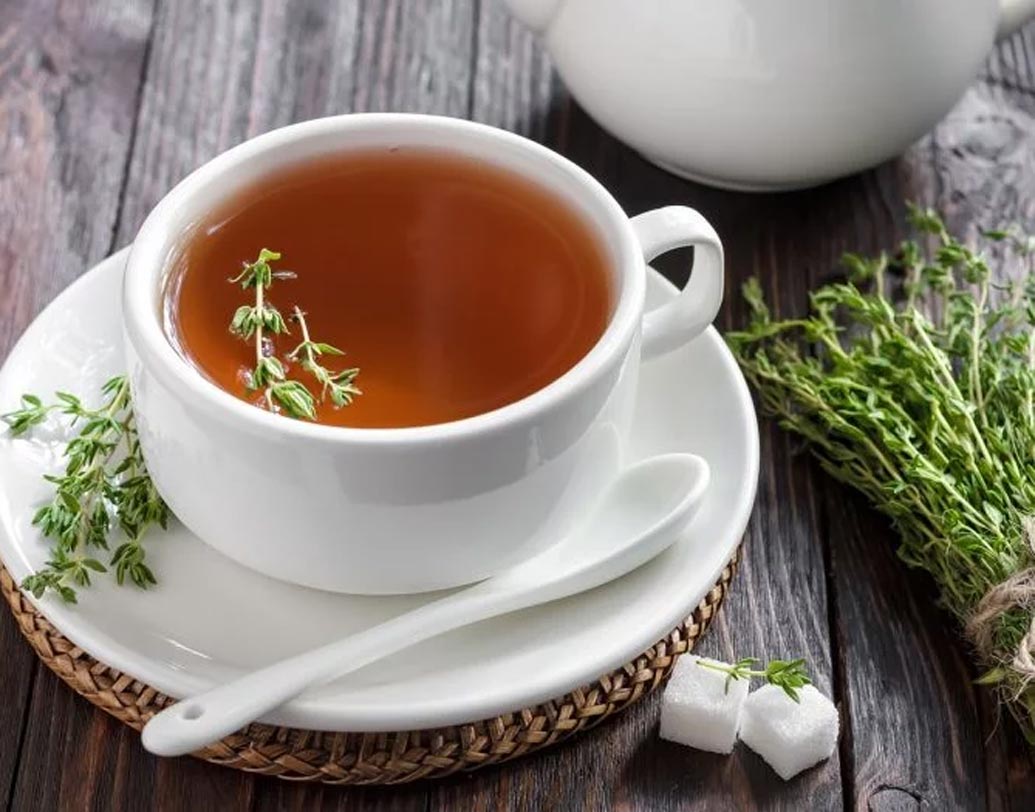 যদি সর্দি-কাশির সমস্যায় ভোগেন তা হলে হোয়াইট ব্লসম, আদা বা থাইম চা খান।