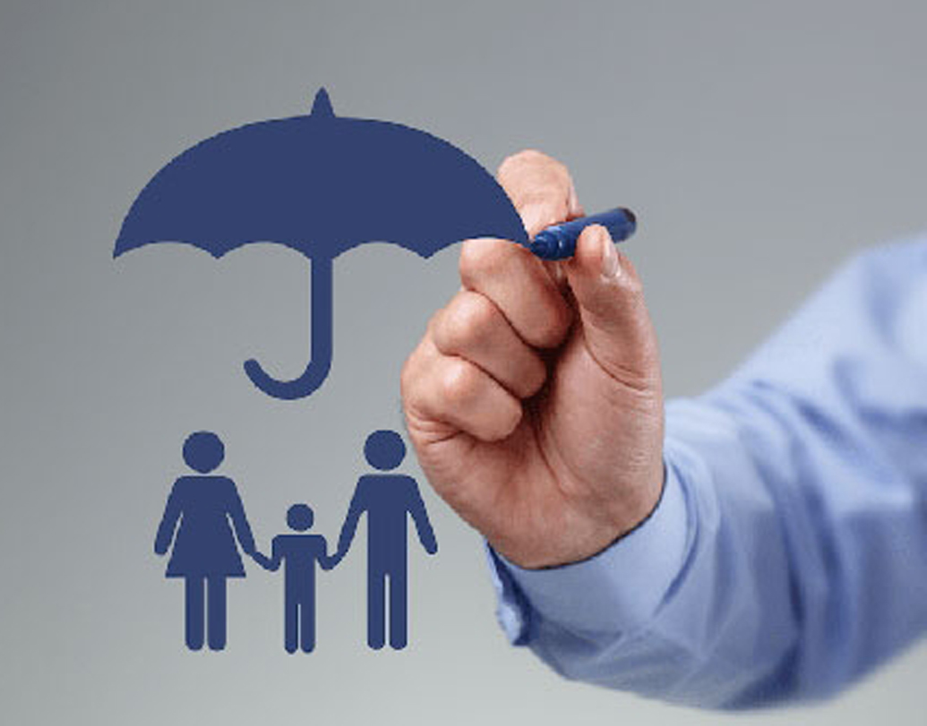 সিঙ্গল প্রিমিয়াম দিতে হয় এমন স্বাস্থ্যবিমায় বেশি কর ছাড় মিলবে। এর আগে ২৫ হাজার টাকা পর্যন্ত আয়কর ছাড়ের আবেদন করতে পারতেন করদাতারা। তবে বাজেটে তা বেড়ে গিয়েছে। উদাহরণ হিসেবে বলা যায়, ২ বছরের স্বাস্থ্যবিমায় ৪০ হাজার টাকা প্রিমিয়াম দিতে হলে আগে ১০ শতাংশ করছাড় মিলত। এখন তা বেড়ে হয়েছে সর্বোচ্চ ২০ হাজার টাকা। এ ছাড়া, ৮০ডি ধারা বাবদ স্বাস্থ্যবিমার প্রিমিয়ামে বয়স্করা এখন ছাড় পান সর্বোচ্চ ৩০,০০০ টাকা। পরের বছর থেকে তা বেড়ে দাঁড়াবে ৫০,০০০ টাকা।