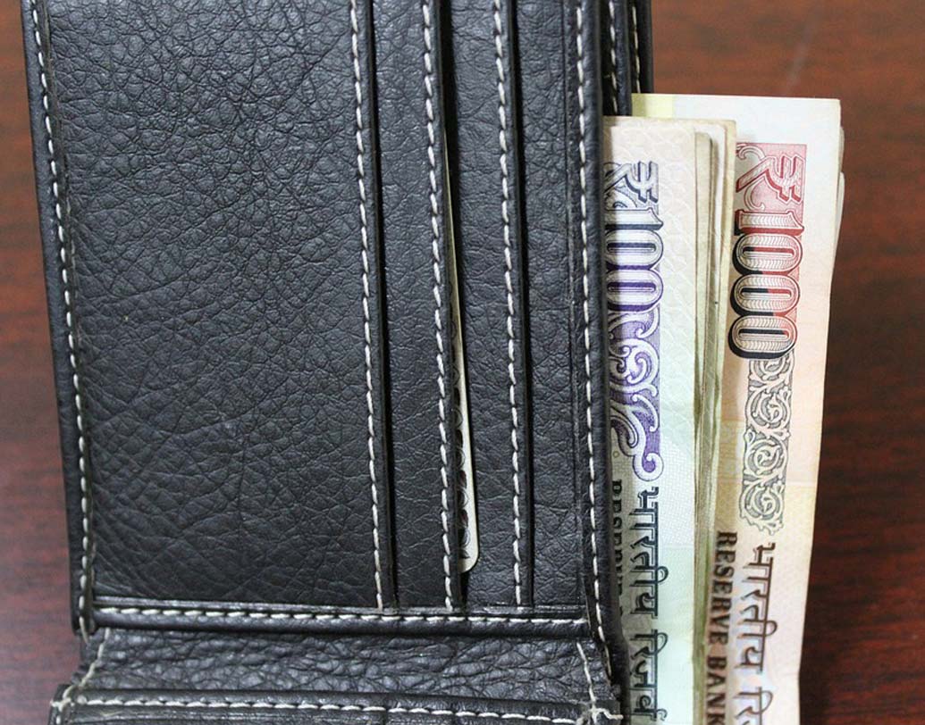 নতুন প্রস্তাব চালু হলে পিপিএফ-সহ সমস্ত স্বল্প সঞ্চয় প্রকল্পের ক্ষেত্রেসুদ, কর ছাড় সংক্রান্ত সুযোগ-সুবিধা বদলাবে না। তবে পিপিএফ, স্বল্প সঞ্চয় অ্যাকাউন্ট বা এনএসসি-র মতো প্রকল্পে এত দিন যে সব সুযোগ-সুবিধা বা সুরক্ষা ছিল, সেগুলি বহাল থাকবে।