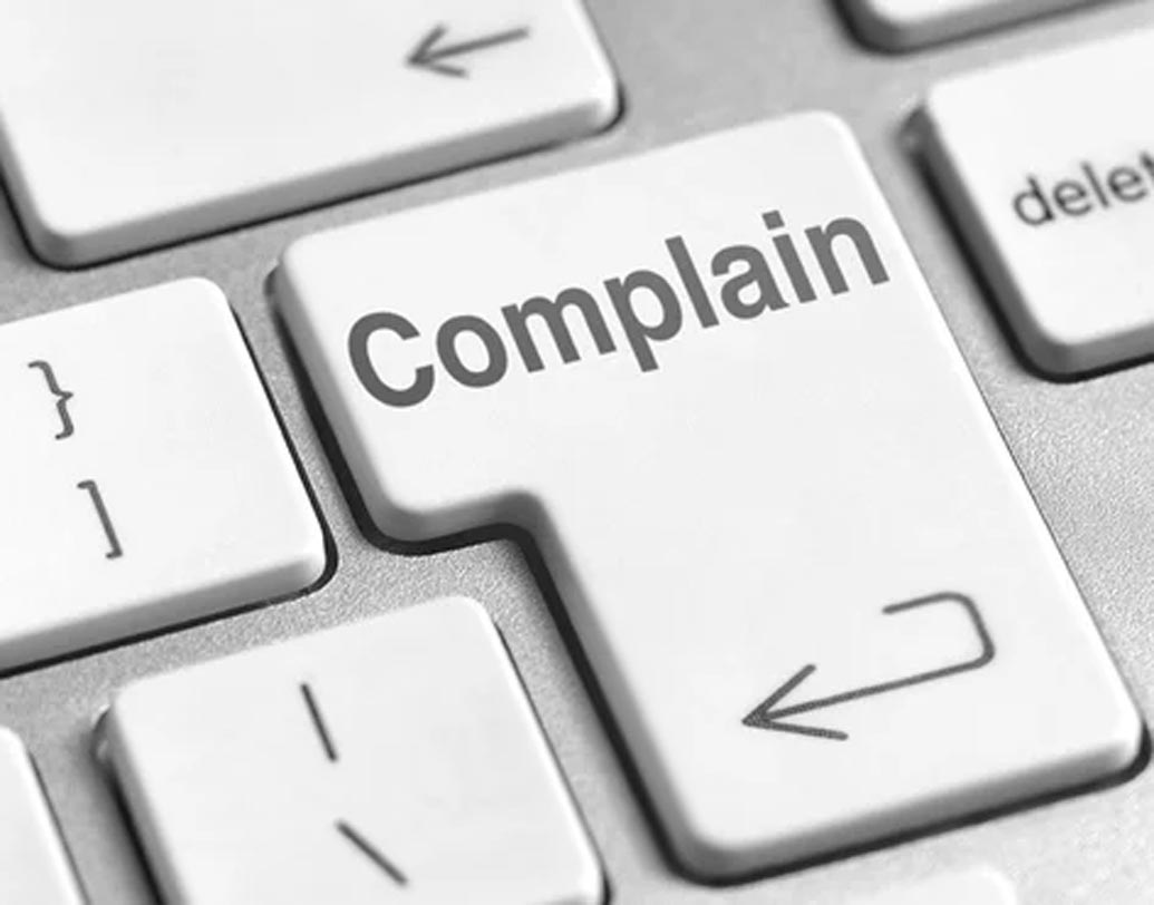 জীবনে কোনও কিছু নিয়েই এরা সন্তুষ্ট নন। সব কিছু নিয়েই এরা ক্রমাগত অভিযোগ করে যান।