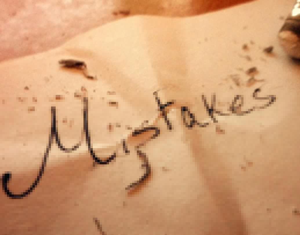 ভুল সকলেই করেন। ভুল থেকে শিক্ষা নিয়ে ভবিষ্যতে এগিয়ে যাই আমরা। যারা অতীতের ভুল নিয়েই পড়ে থাকেন, অনুশোচনা করতে থাকেন তারা জীবনে কখনই সুখি হতে পারেন না।