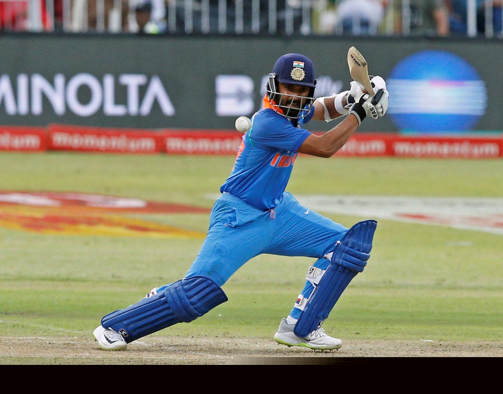 অজিঙ্ক রাহানে: দক্ষিণ আফ্রিকা সফরে এখনও পর্যন্ত বড় রান বিশেষ পাননি রাহানে। তবুও এই ম্যাচে তাঁকে সুযোগ দিতে চায় ভারতীয় টিম ম্যানেজমেন্ট।