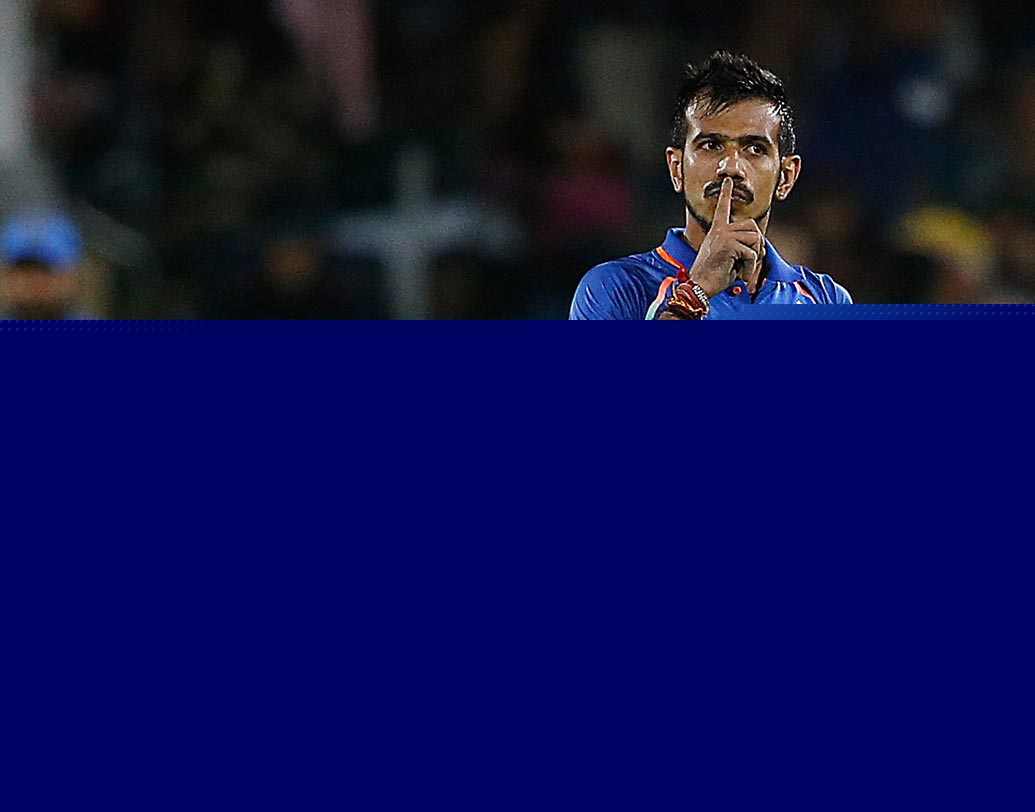 যুজবেন্দ্র চহাল: ভারতীয় পেসারদের পাশাপাশি স্পিনারদের সামলাতেও প্রতি ম্যাচে কালঘম ছুটছে ডুমিনি-মিলারদের। চলতি সিরিজের অন্যতম সফল বোলারও চহাল। ফলে এই রিস্ট স্পিনারকে রেখে ষষ্ঠ ওয়ান ডে ম্যাচে মাঠে নামবে না ভারত।