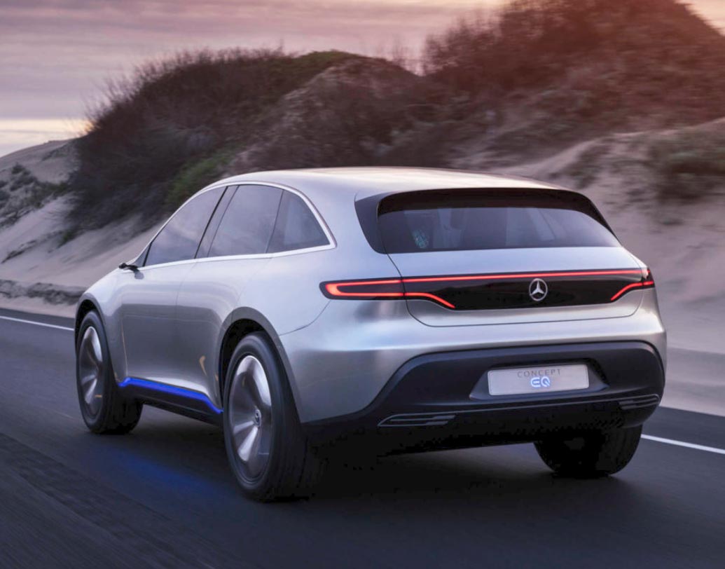 ফুল চার্জড ব্যাটারিতে এই গাড়ি প্রায় ৫০০ কিলোমিটার চলবে বলে দাবি সংস্থার। শুধু তাই নয়, সংস্থার পক্ষ থেকে দাবি করা হয়েছে, ব্যাটারিতে ১০ মিনিট চার্জ দিলে অন্তত ১০০ কিলোমিটার চলবে ‘কনসেপ্ট ইকিউ’।