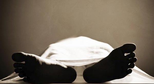 Hanging body of a lady found, complaint of murder against her husband