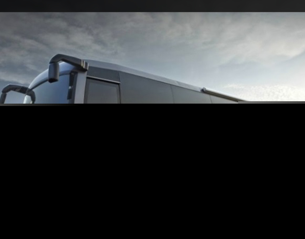 এটি হৃতিক রোশনের ভ্যানিটি ভ্যান। দোতলা এই ভ্যানটি ১২ মিটার লম্বা। বেডরুম, বাথরুম, টিভি দেখার ঘরের সঙ্গে আলাদা করে একটি মিটিং রুমও রয়েছে। পুরো ইন্টেরিয়র কাঠ দিয়ে ডিজাইন করা। সঙ্গে নীল আলোর রোশনাই রয়েছে ভ্যানে।