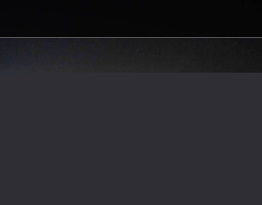 অজয় দেবগণের ভ্যানিটি ভ্যানটি দেখলে এটি উড়তে পারে বলে মনে হতে পারে! এর বহিরঙ্গের সাজ সত্যিই ছোট বিমানের মতো। এই ভ্যানে একটি অসাধারণ সুন্দর মিনি জিম রয়েছে। অত্যাধুনিক সরঞ্জাম দিয়ে সাজানো হয়েছে অজয়ের জিম। ড্রয়িং রুম, অফিস, রান্নাঘর এবং বাথরুমও রয়েছে এই ভ্যানিটি ভ্যানে।